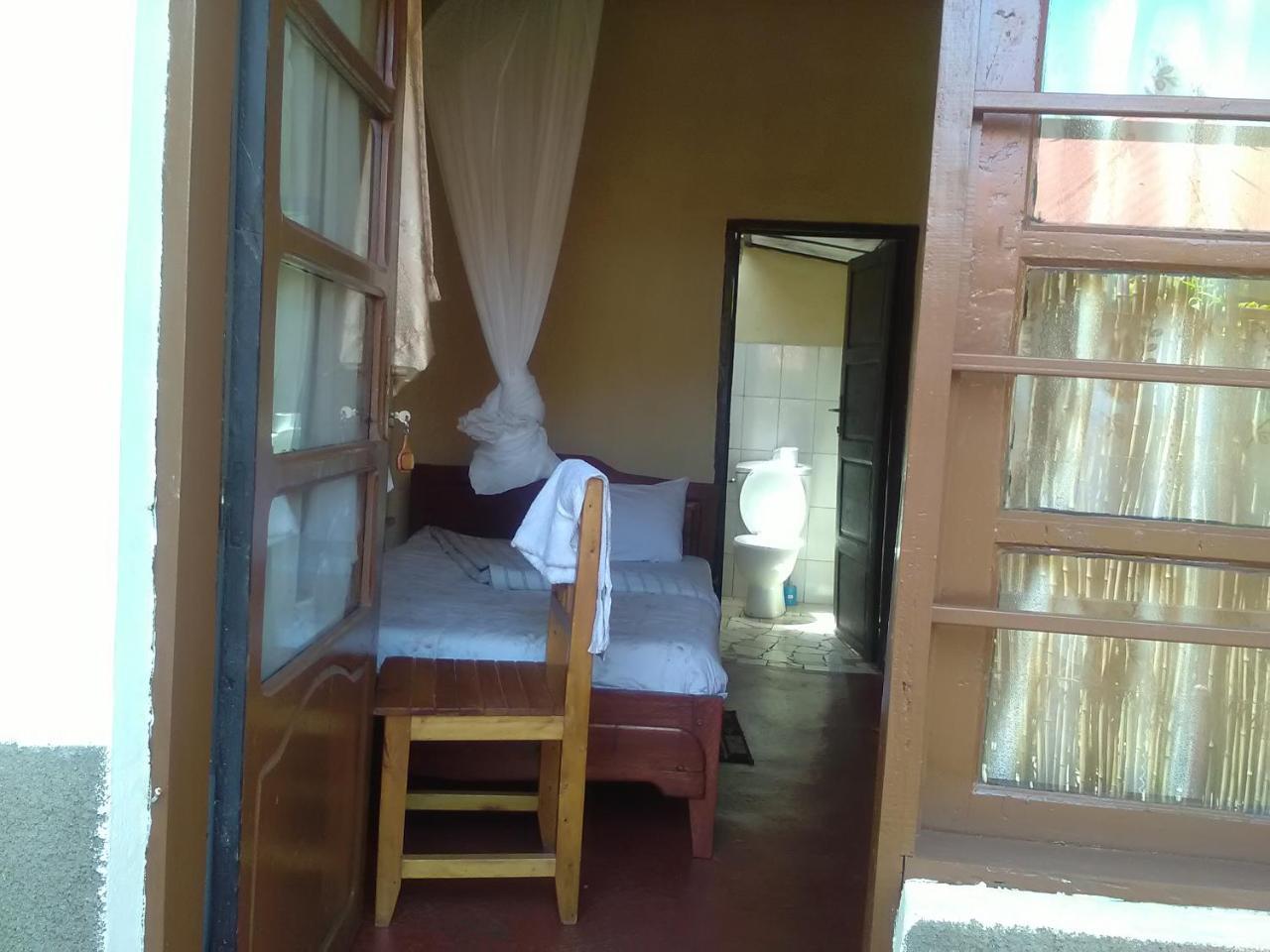 Gloria Motel Cyangugu Екстериор снимка