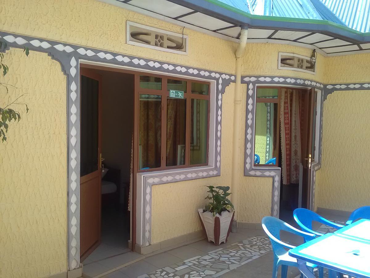 Gloria Motel Cyangugu Екстериор снимка