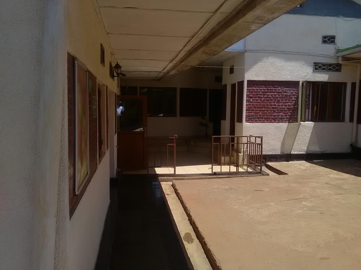 Gloria Motel Cyangugu Екстериор снимка