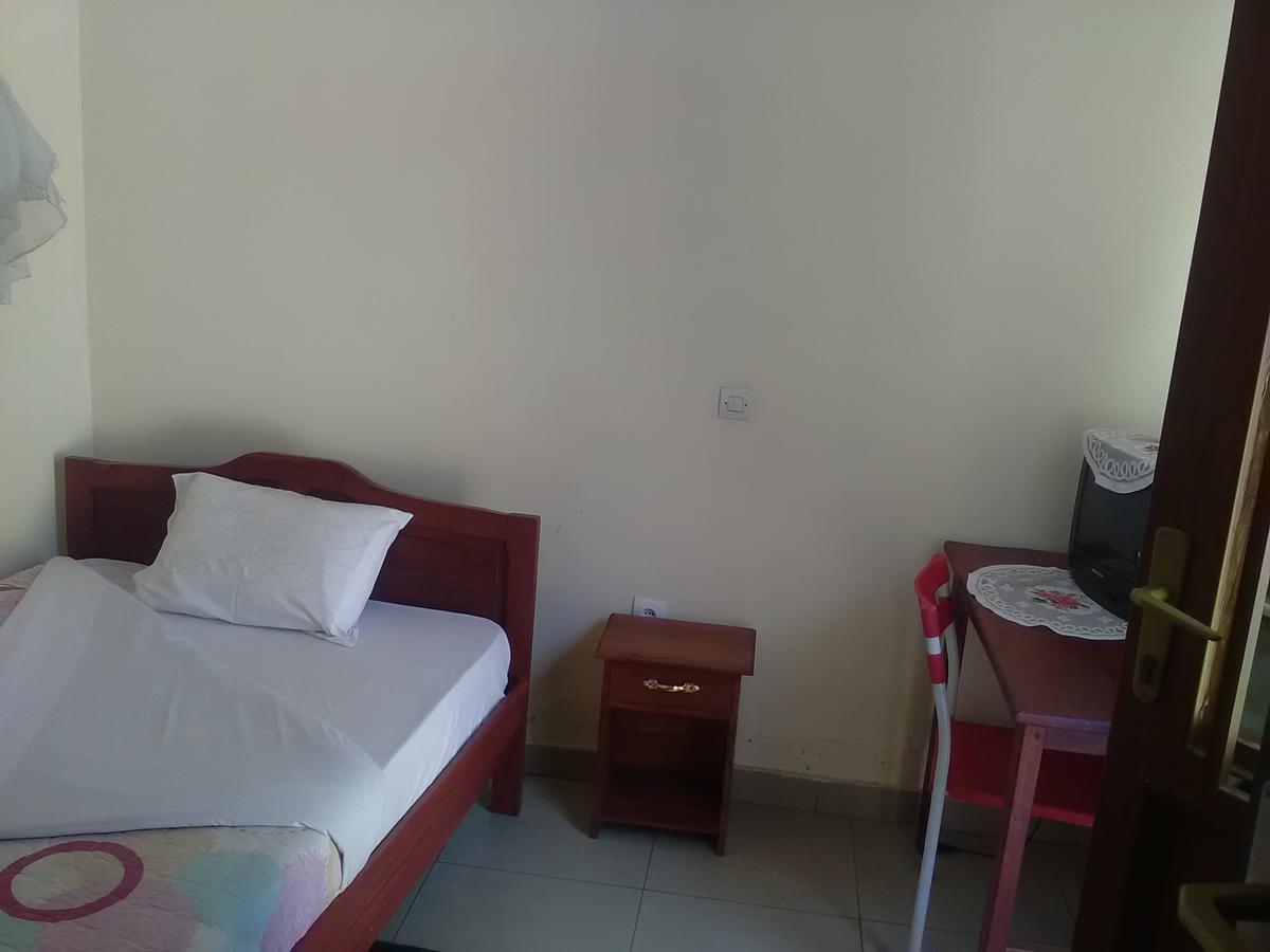 Gloria Motel Cyangugu Екстериор снимка
