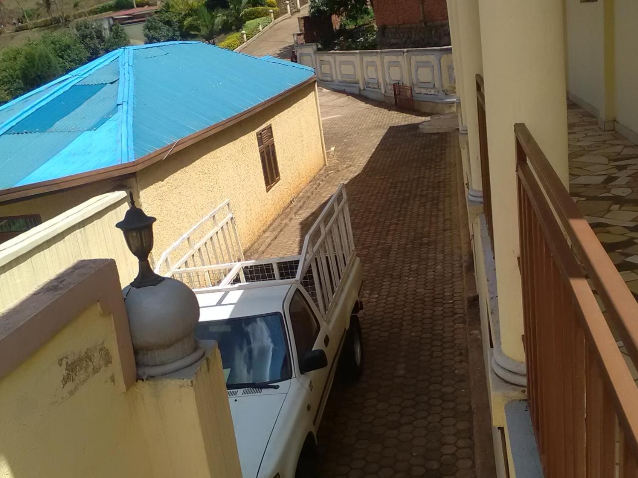 Gloria Motel Cyangugu Екстериор снимка